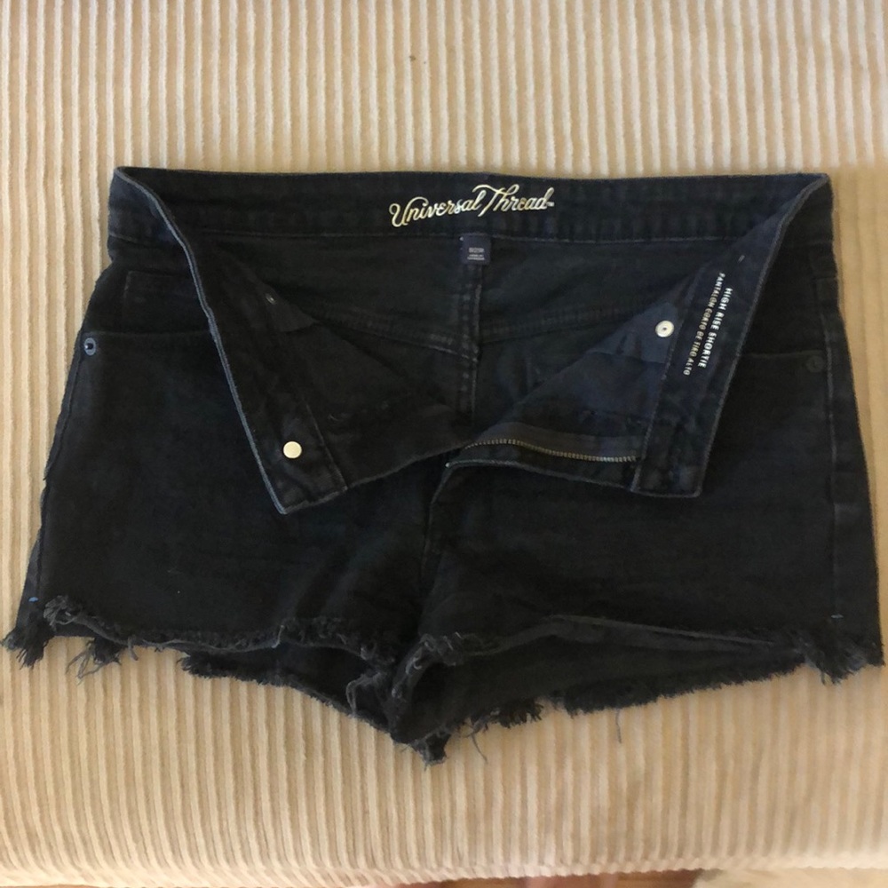 Universal Thread High Rise Shortie